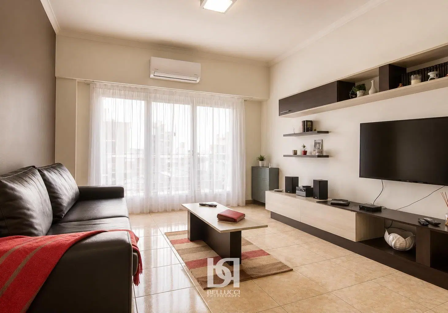 DEPARTAMENTO DE 3 AMBIENTES CON DEPENDENCIA EN VENTA 2