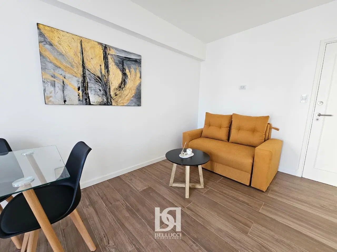 DEPARTAMENTO DE 2 AMBIENTES AL FRENTE CON BALCON SALIENTE 8