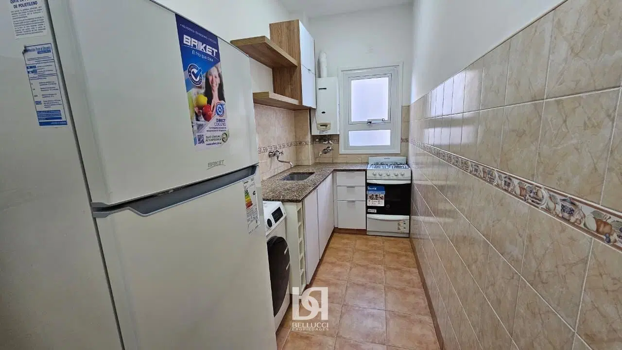 DEPARTAMENTO DE 1 AMBIENTE DIVIDIDO AL CONTRAFRENTE EN VENTA 2