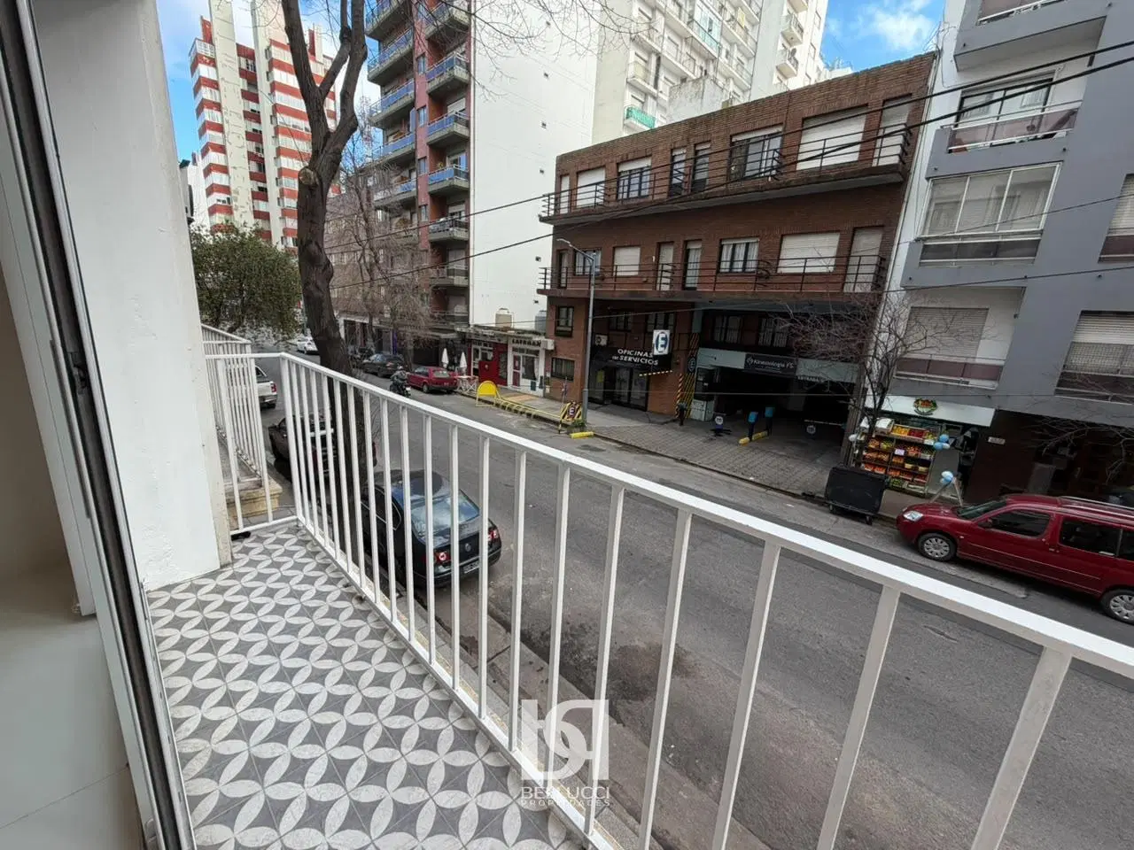 DEPARTAMENTO DE 3 AMBIENTES A LA CALLE CON BALCON EN VENTA 3