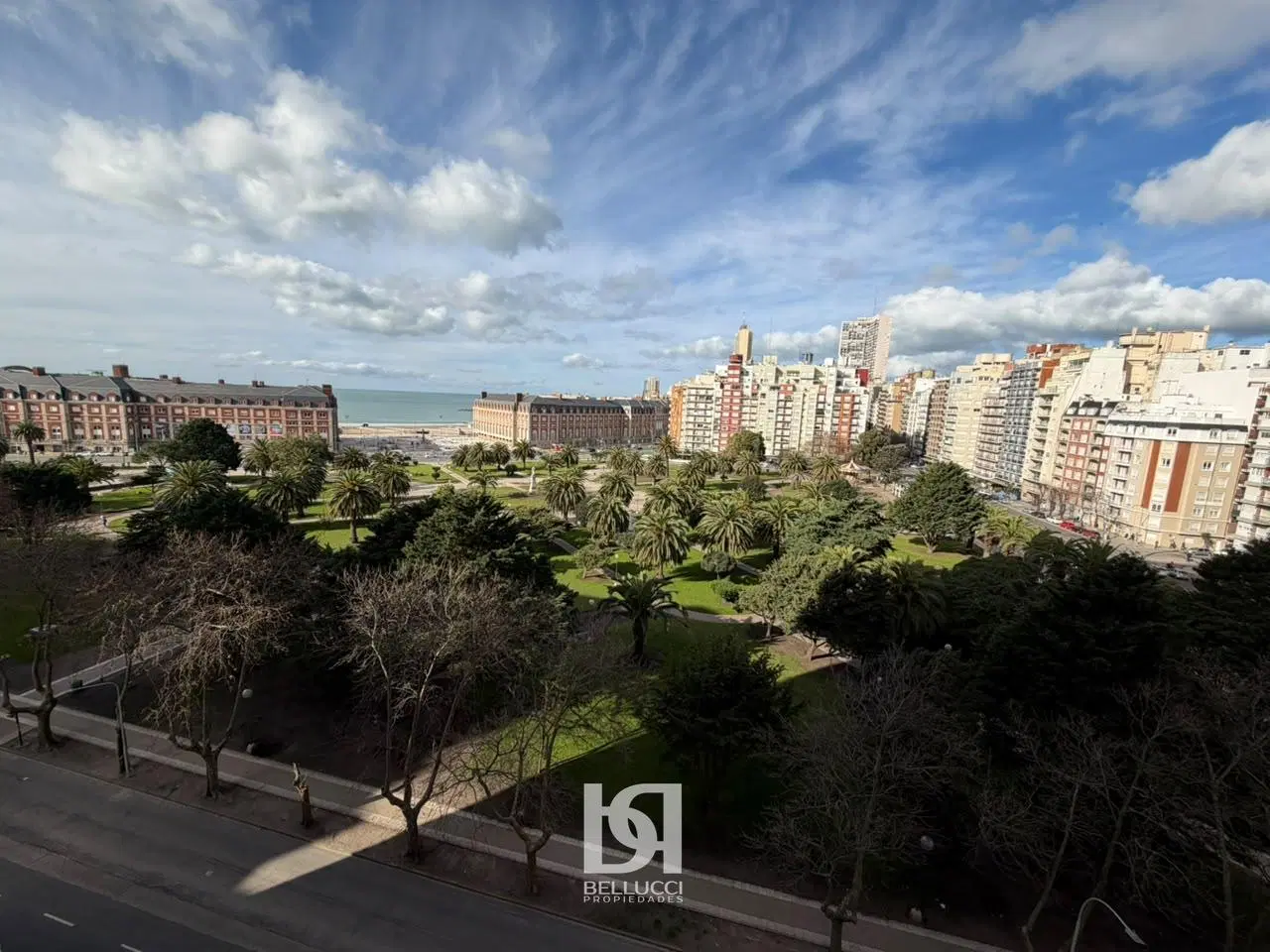 2 AMBIENTES CON BALCON FRANCES Y VISTA AL MAR 4