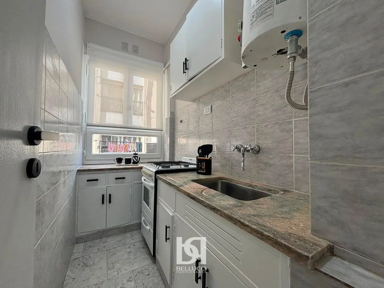 Departamento de 1 ambiente en VENTA 8