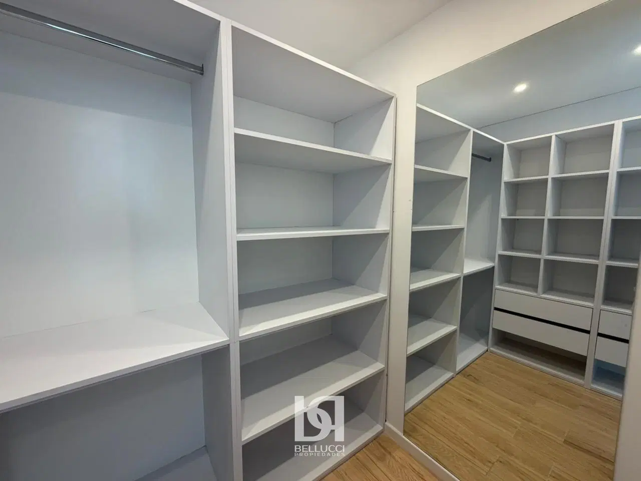 Departamento de 3 ambientes en VENTA 8