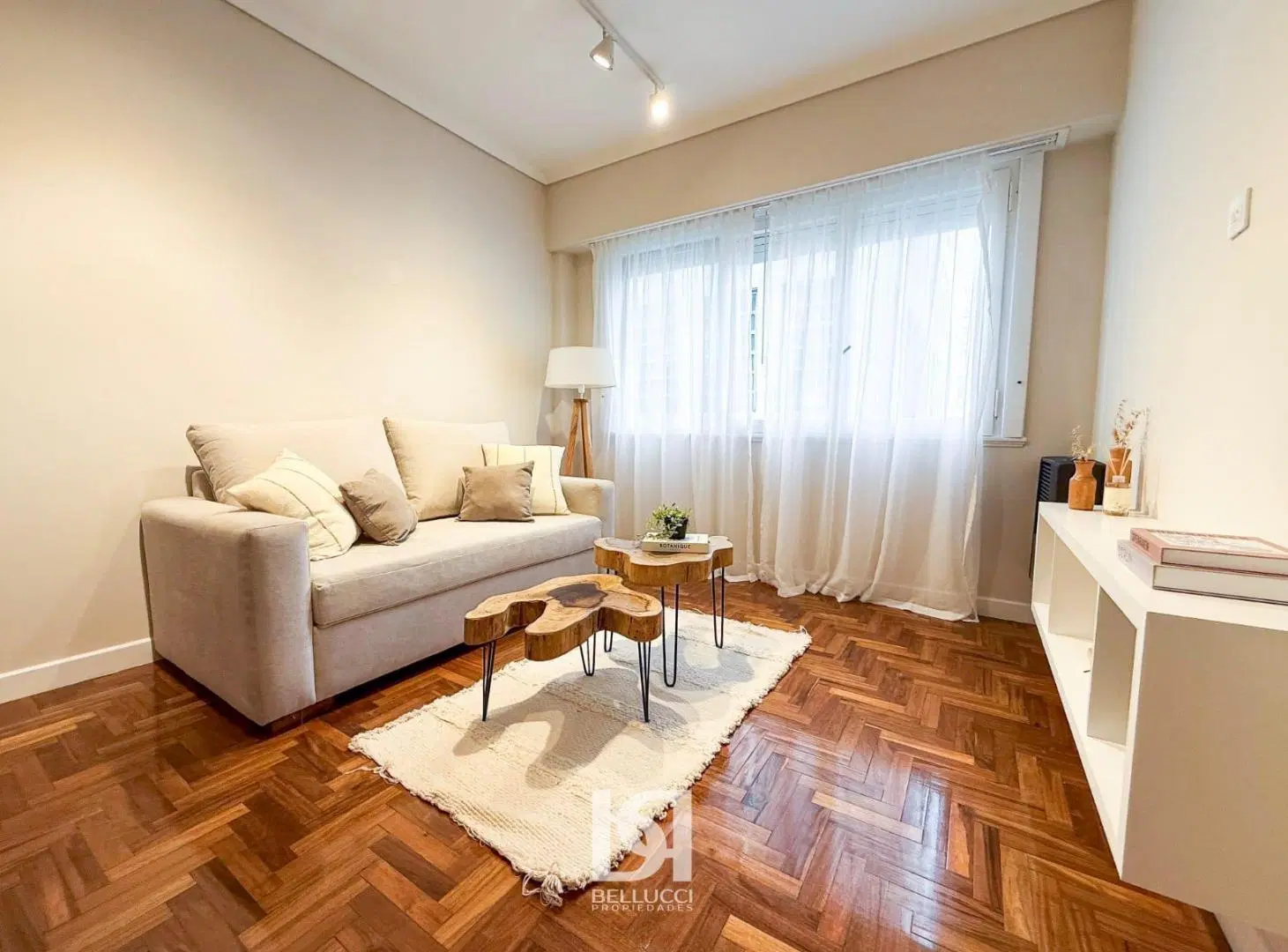 VENTA // 2 AMB C/DEP // ZONA CENTRO 4