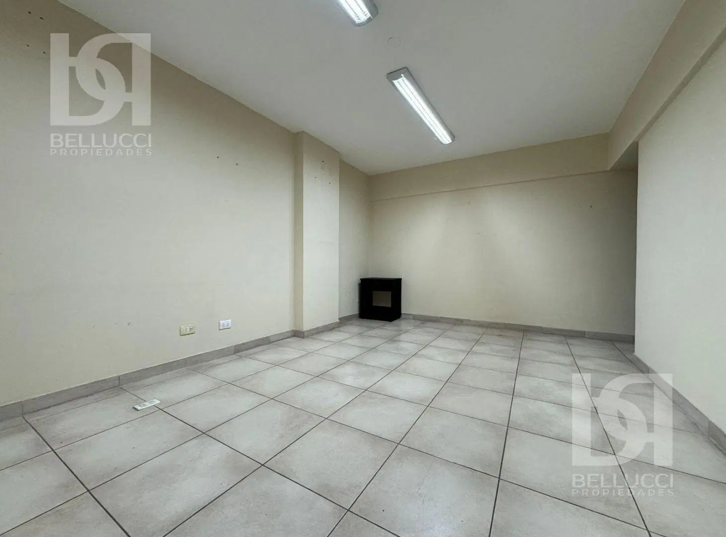 OFICINA EN VENTA ZONA CENTRO 2