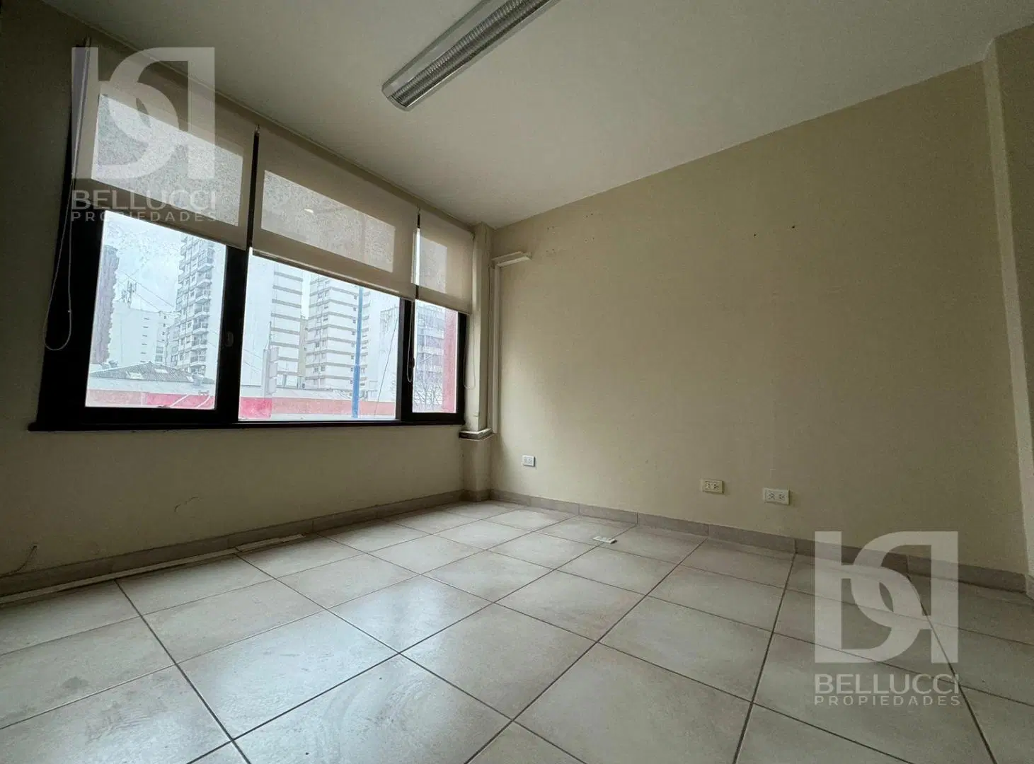 OFICINA EN VENTA ZONA CENTRO 4