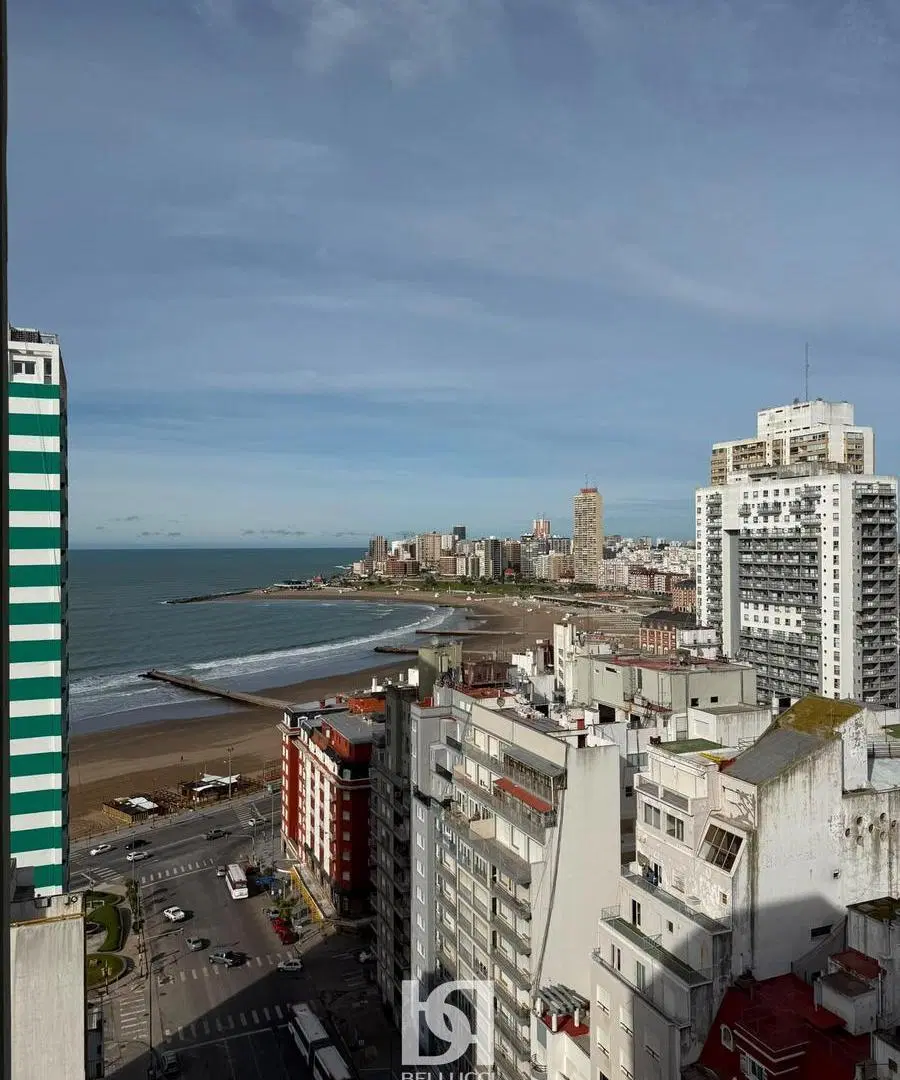 Departamento de 3 amb c/cochera en VENTA. Mar del Plata 2