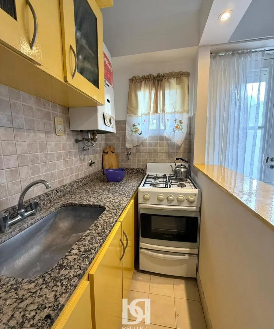 Departamento de 2 ambientes con balcón aterrazado en VENTA. 4