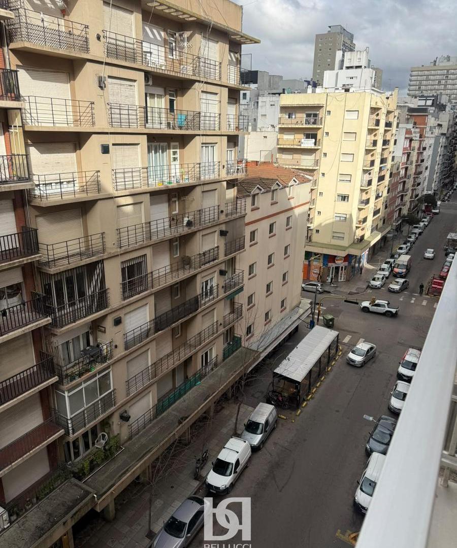 Foto de Departamento 3 ambientes c/espacio cochera en VENTA. Mar del Plata, imagen 2