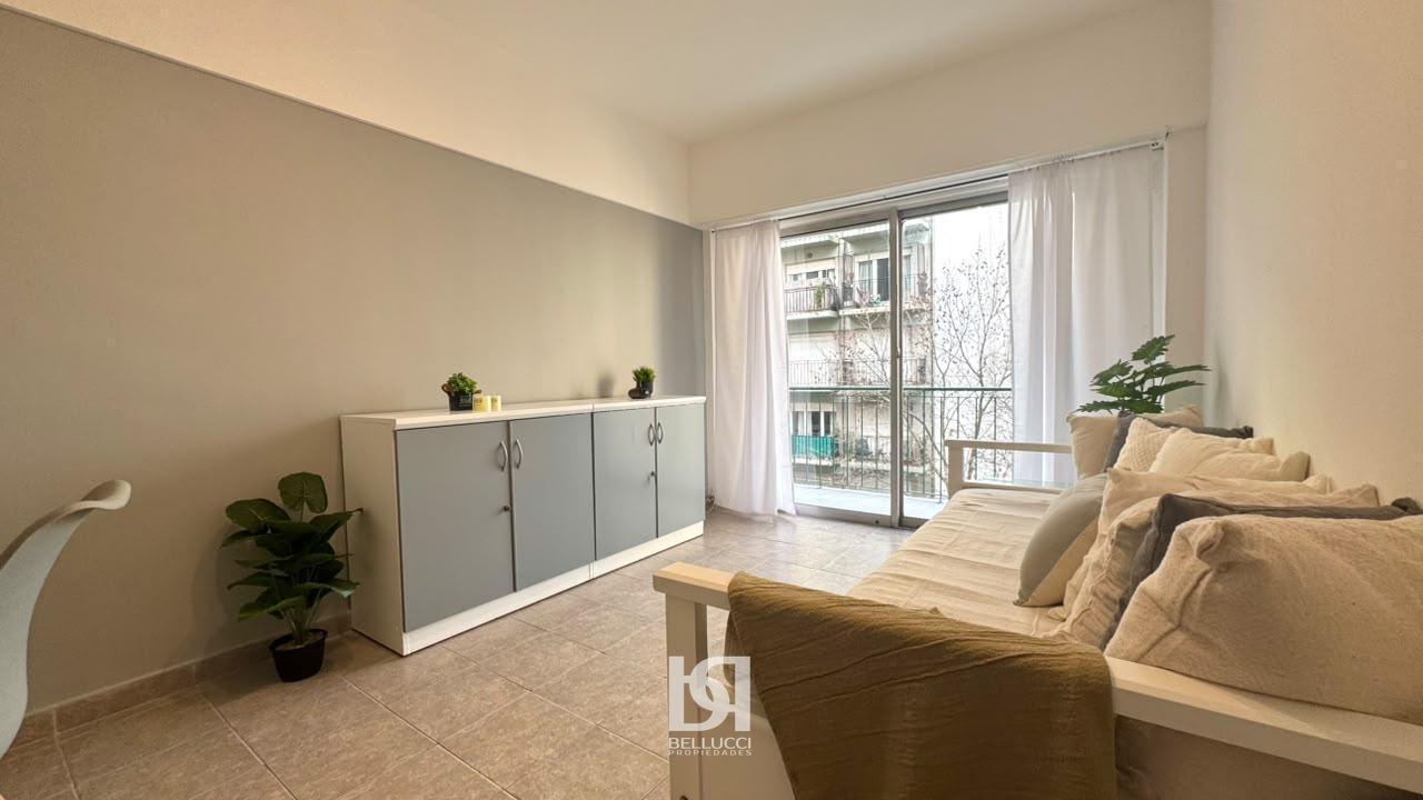 Foto de DEPARTAMENTO DE 2 AMBIENTES CON BALCON A LA CALLE, imagen 1