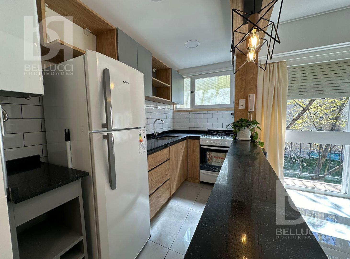 Foto de VENTA // 1 AMB C BALCÓN // PLAZA COLON, imagen 3