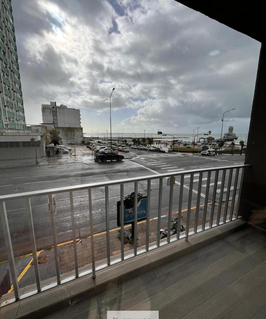 Foto de DEPARTAMENTO DE 3 AMBIENTES AL FRENTE CON BALCON, imagen 1