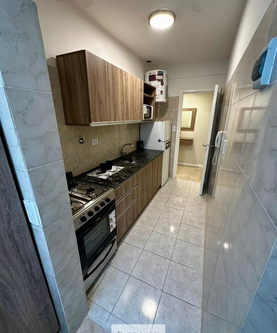 Foto de DEPARTAMENTO DE 2 AMBIENTES CON DEPENDENCIA Y BALCON, imagen 2