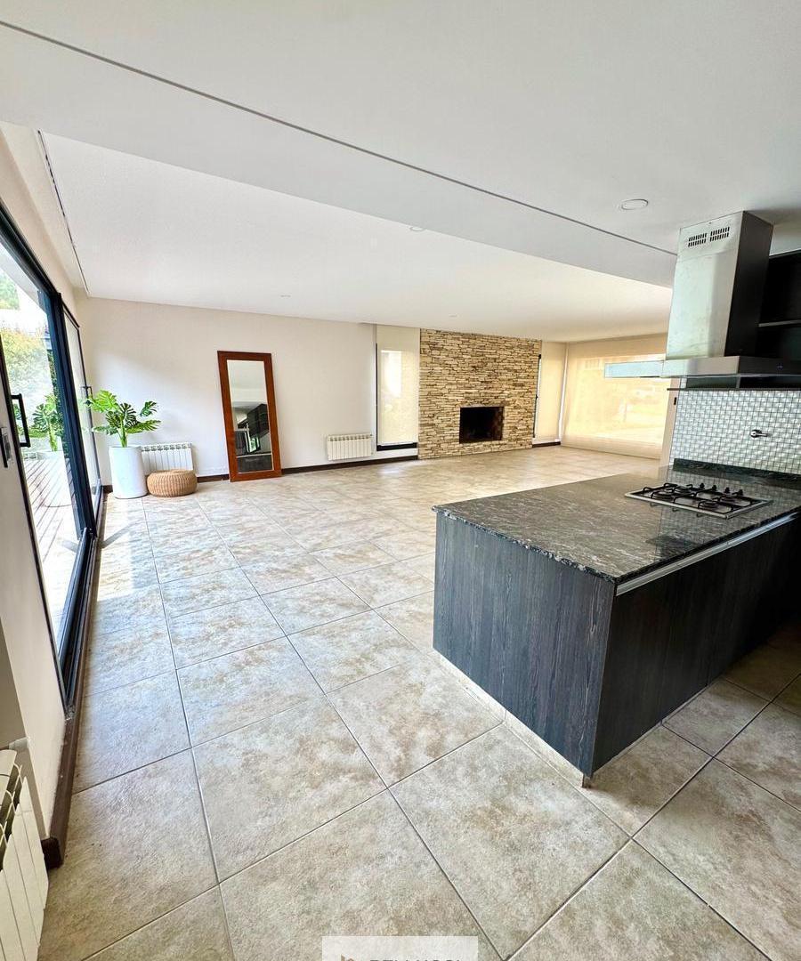 Foto de CASA 4 AMBIENTES EN VENTA RUMENCO, imagen 3