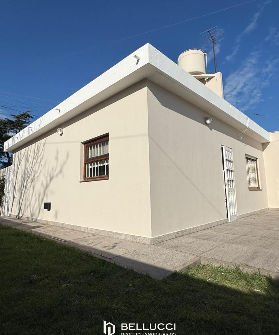 Foto de CASA AMERICANA CON JARDIN Y GARAGE EN BARRIO "EL GAUCHO", imagen 4