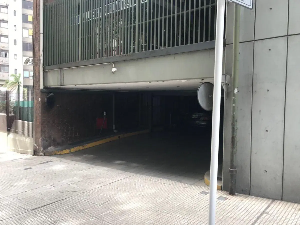 Venta | Cochera | Retiro - Centro | Suipacha y Arroyo 1