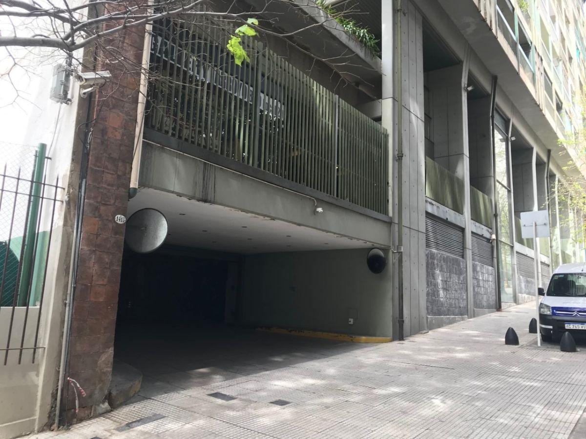 Venta | Cochera | Retiro - Centro | Suipacha y Arroyo