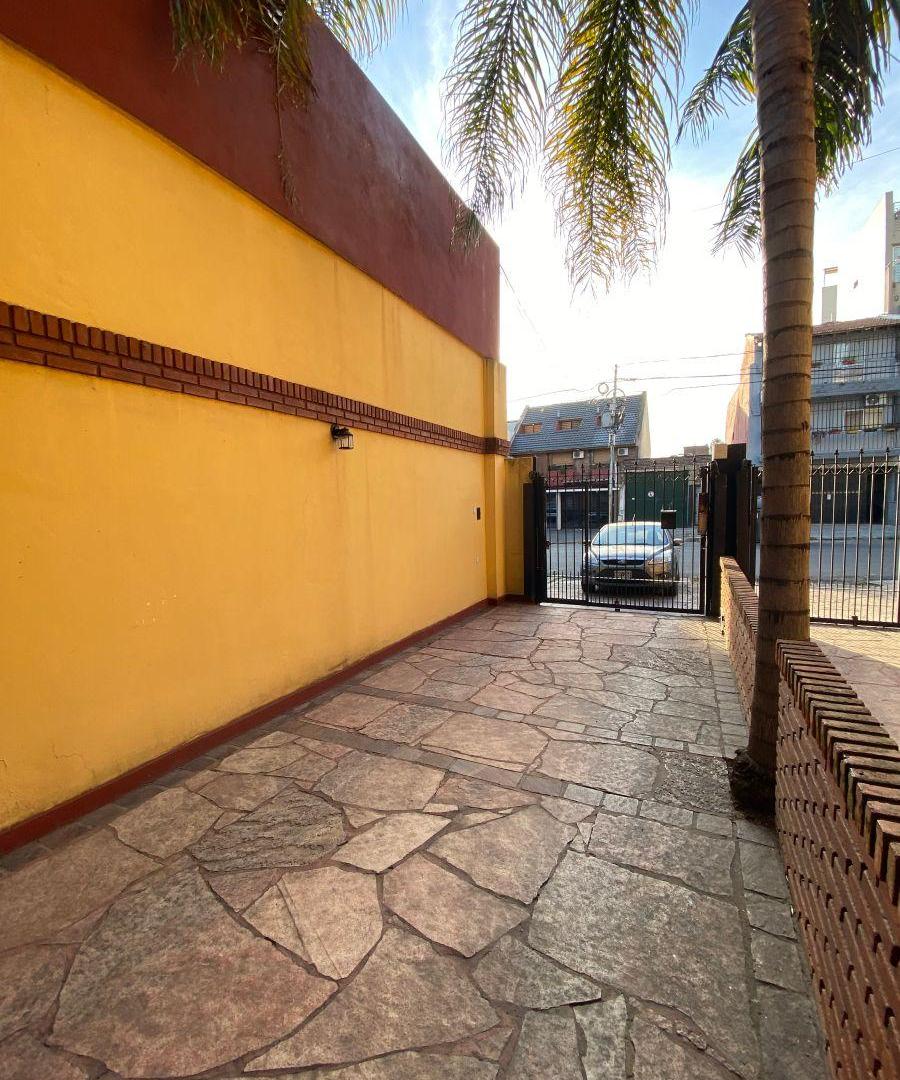 Foto de Venta | Villa Urquiza | Duplex 5 Amb - 2 Coch - Fondo | Nahuel Huapi Al, imagen 4