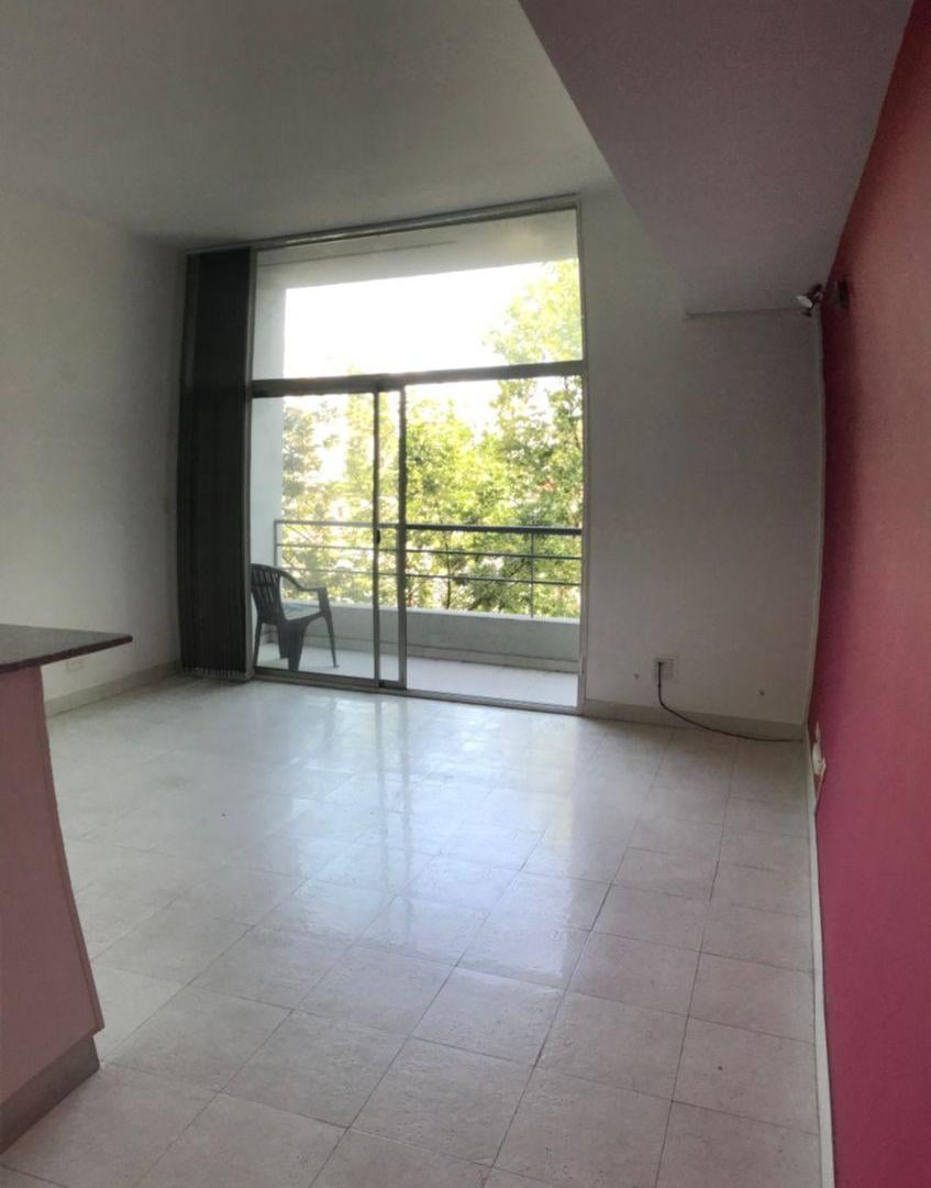 Foto de Venta | Flores | 2 AMB | Bacacay y Granaderos | Alfrente con balcón, imagen 2