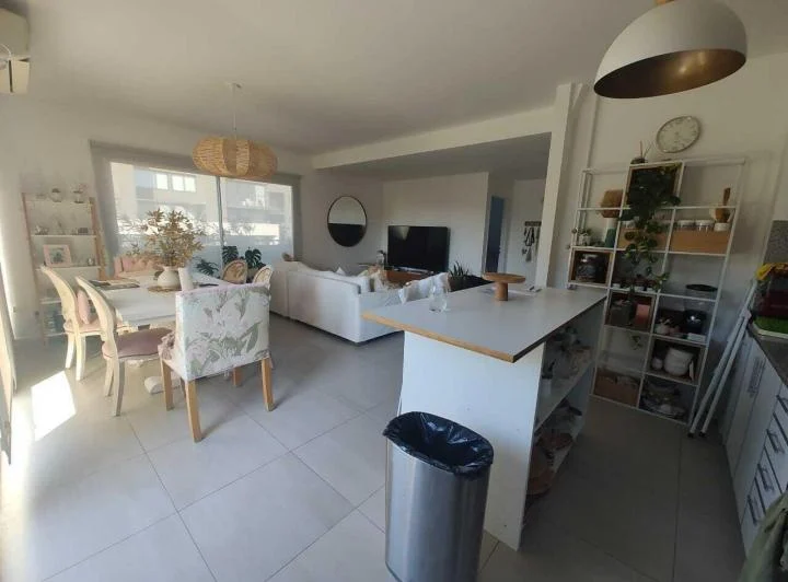 Departamento Dúplex  en Alquiler en Beccar Central, Beccar, San Isidro 1