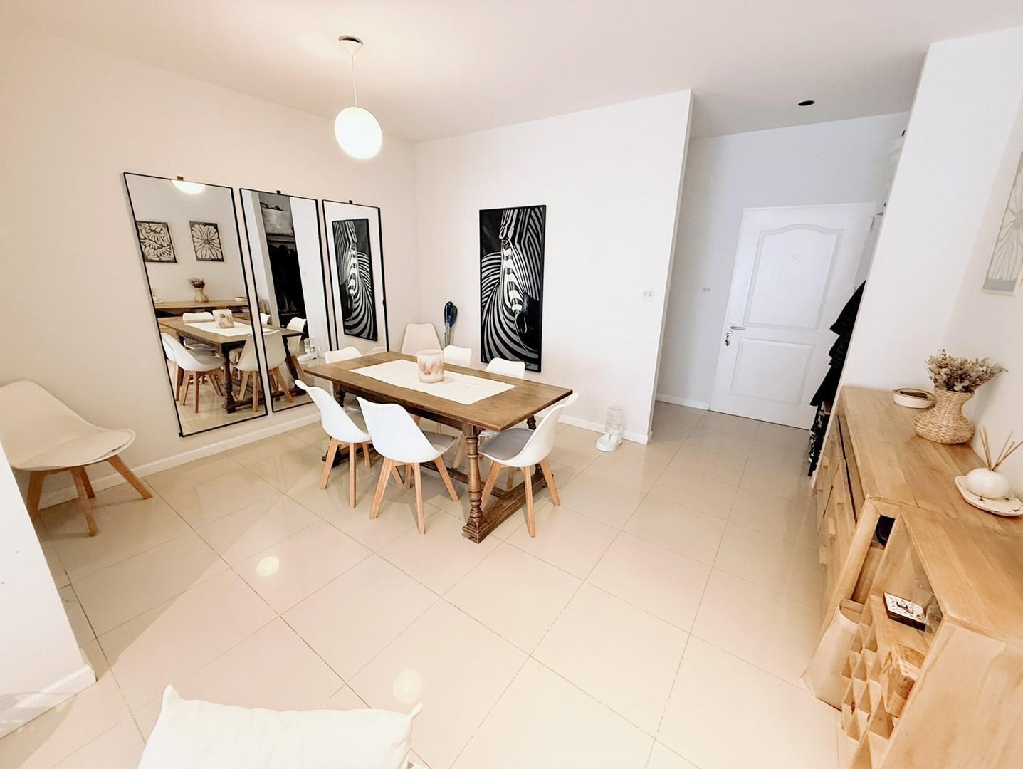 Foto de Departamento Semipiso en Venta de 3 ambientes con cochera en San Isidro, imagen 2