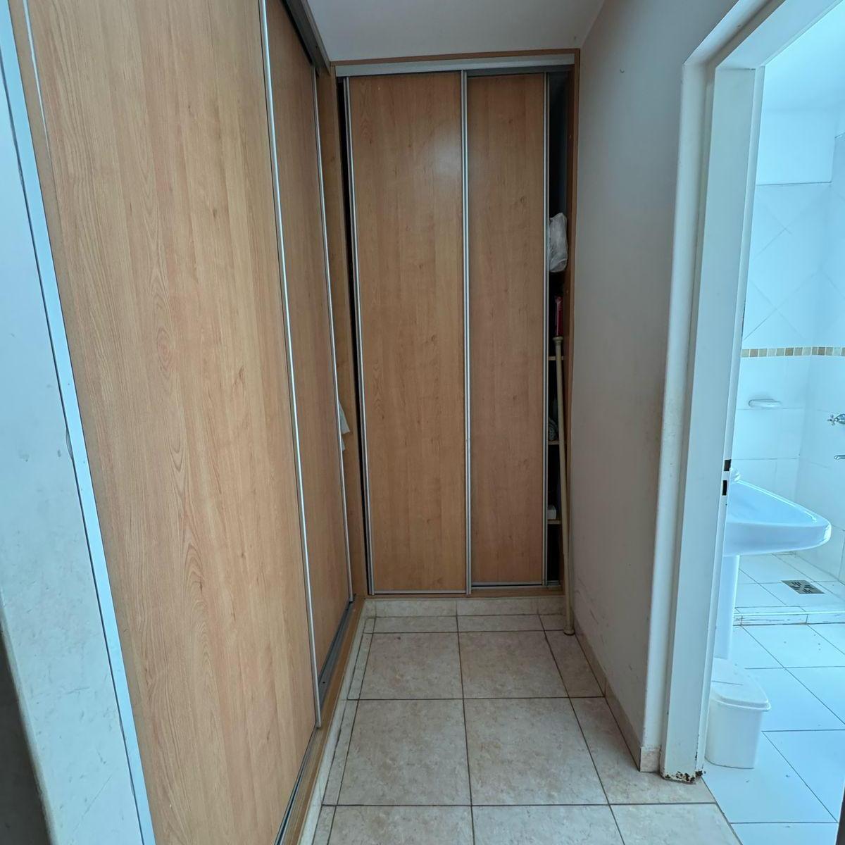 Arturo Illia 664 5