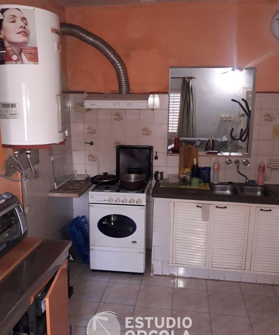 Foto de Casa "a RECICLAR" Araza N° 777, imagen 4
