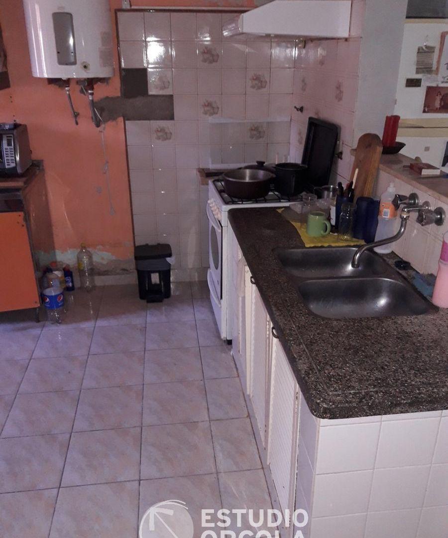 Foto de Casa "a RECICLAR" Araza N° 777, imagen 3