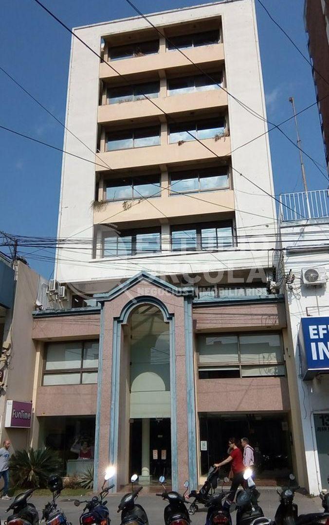 Oficinas en alquiler, ubicadas en Juan B. Justo N° 144