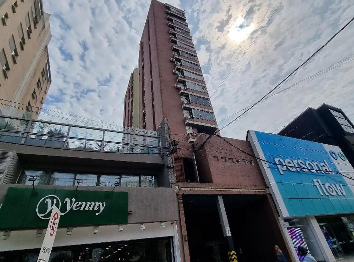 Departamento 4 dormitorios en microcentro de la ciudad