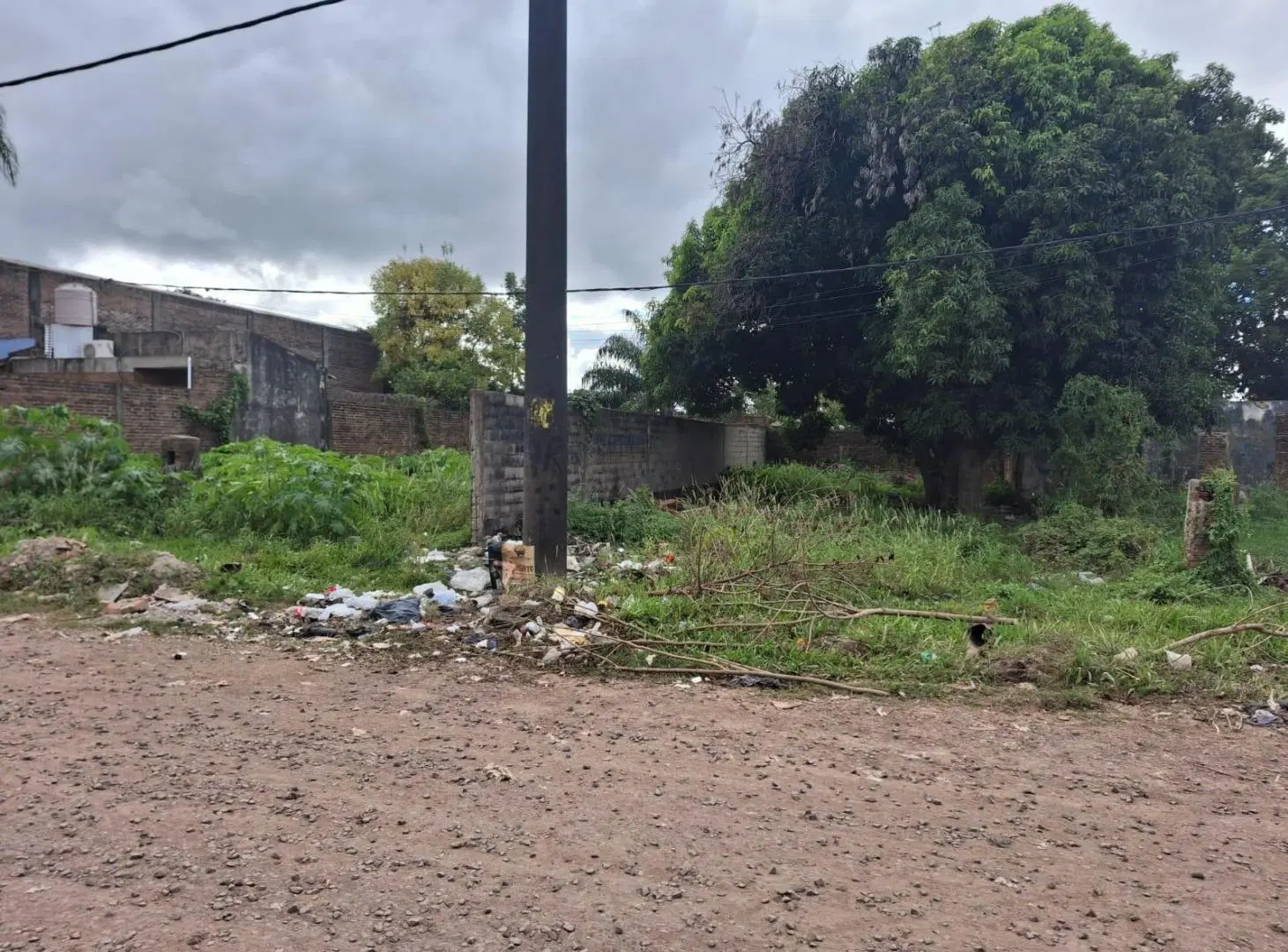 OPORTUNIDAD DE INVERSION DOS TERRENOS CONTIGUOS A 400 METROS DE AVENIDA SARMIENTO 8