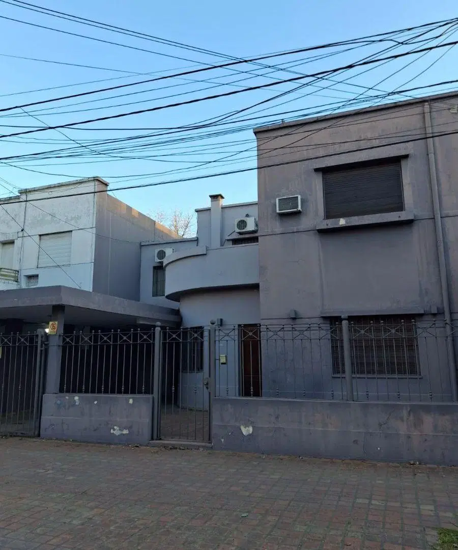 EXCLUSIVA CASA EN PLENO MICROCENTRO DE LA CIUDAD, TERRENO 12 X 40 3