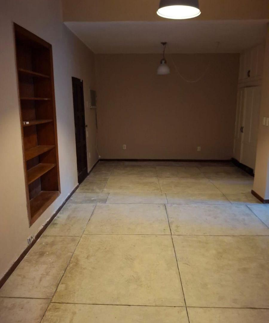 Foto de EXCLUSIVA CASA EN PLENO MICROCENTRO DE LA CIUDAD, TERRENO 12 X 40, imagen 5