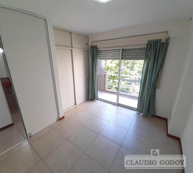 Departamento 2 amb c/balcón zona universidad - Moron