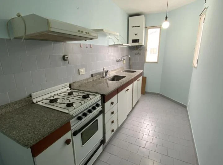 Departamento dos ambientes - Morón 5