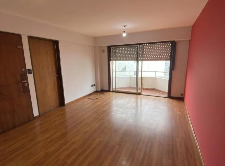 Departamento dos ambientes - Morón 2