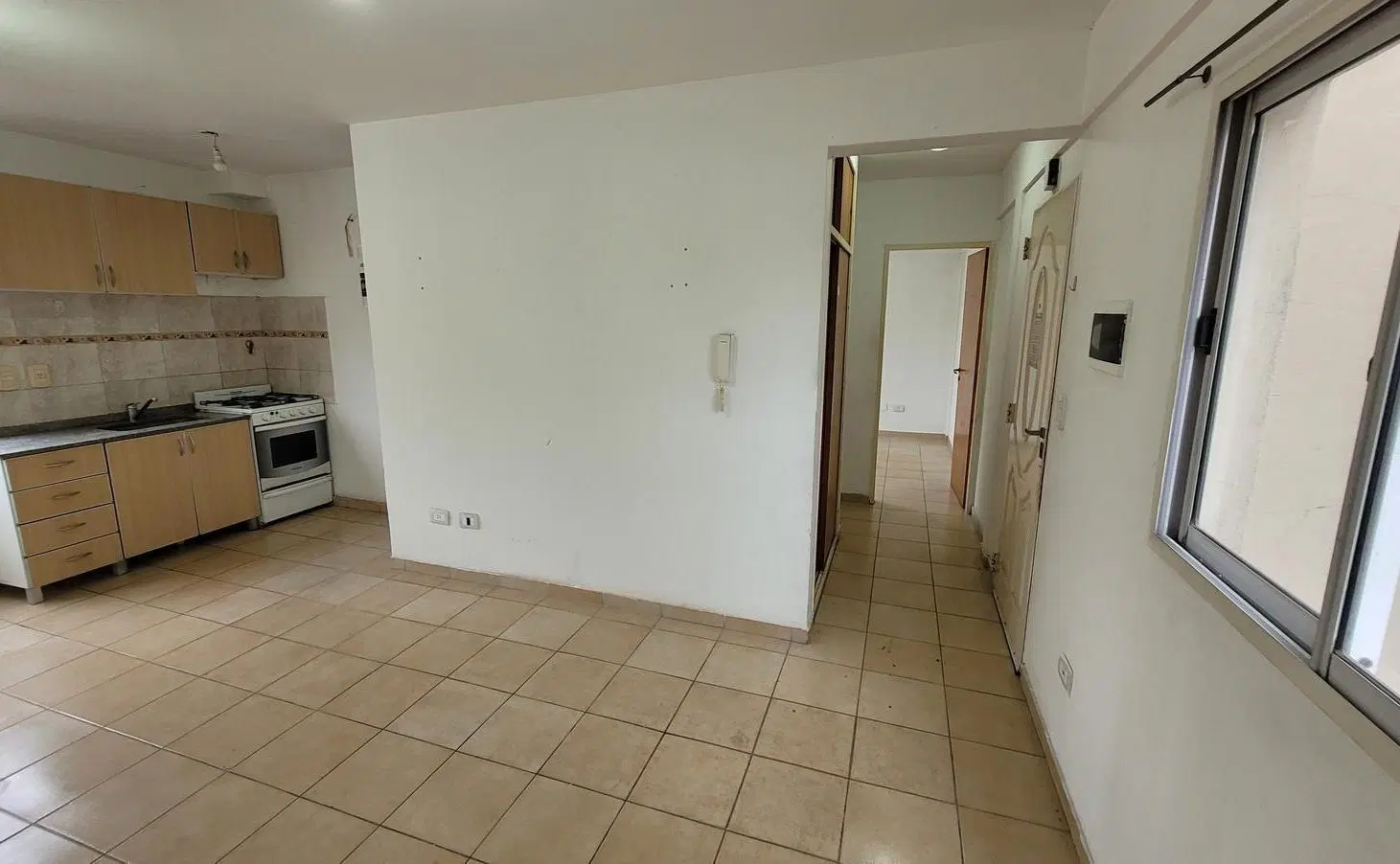 Departamento dos ambientes - Morón 3