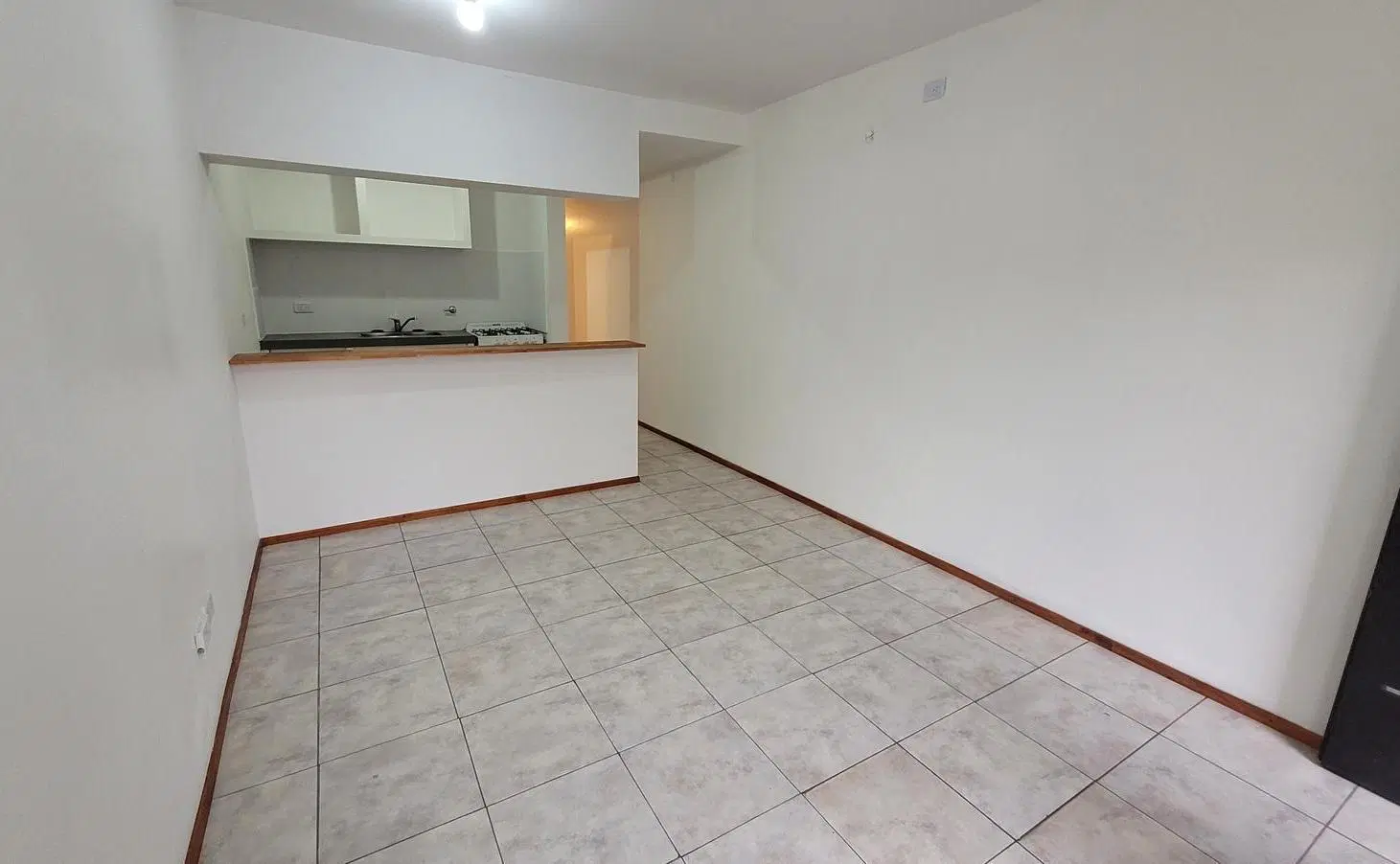 Departamento dos ambientes en planta baja - Castelar 5