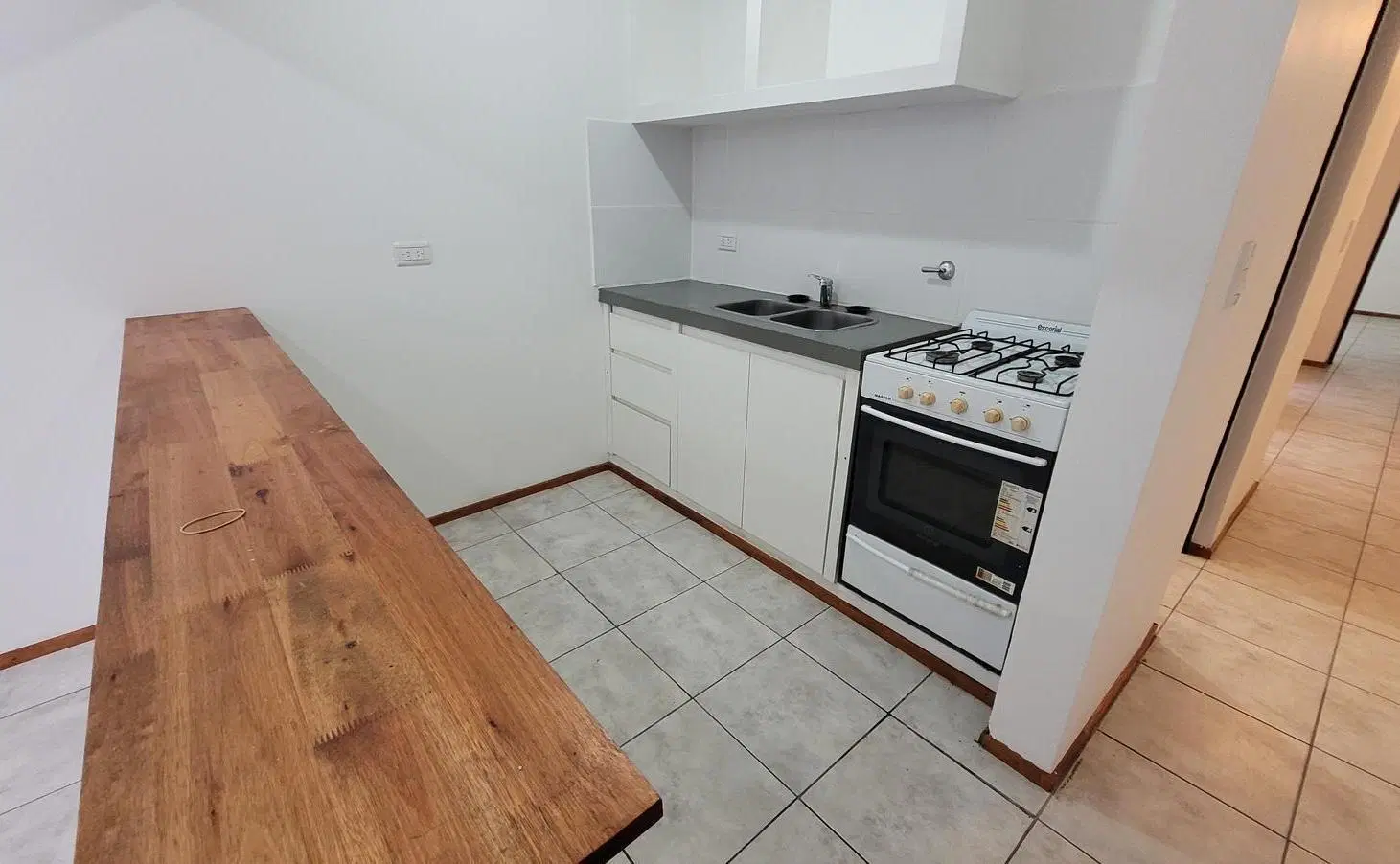 Departamento dos ambientes en planta baja - Castelar 4