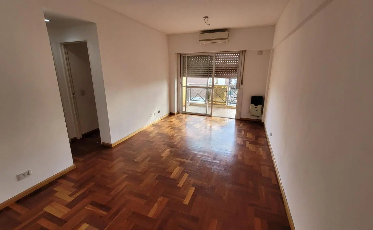Departamento dos ambientes - Morón 5