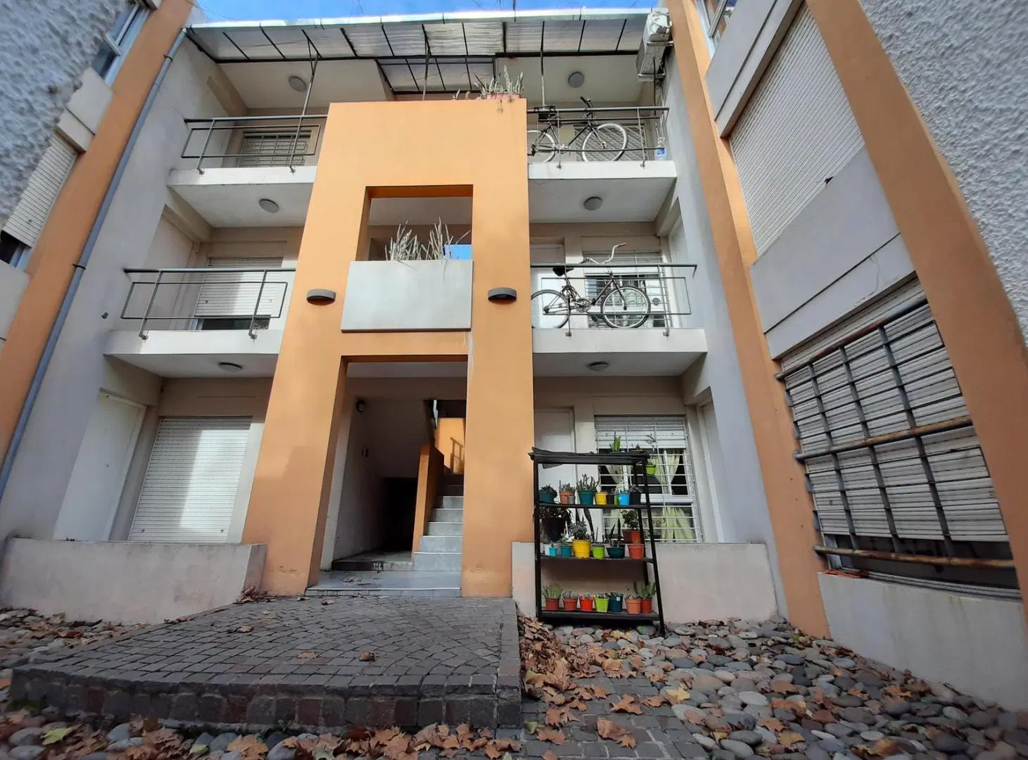 Departamento monoambiente - Morón 3
