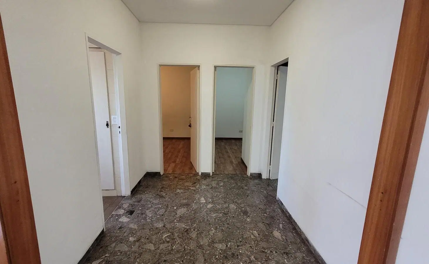 Departamento 4 ambientes - Morón 5