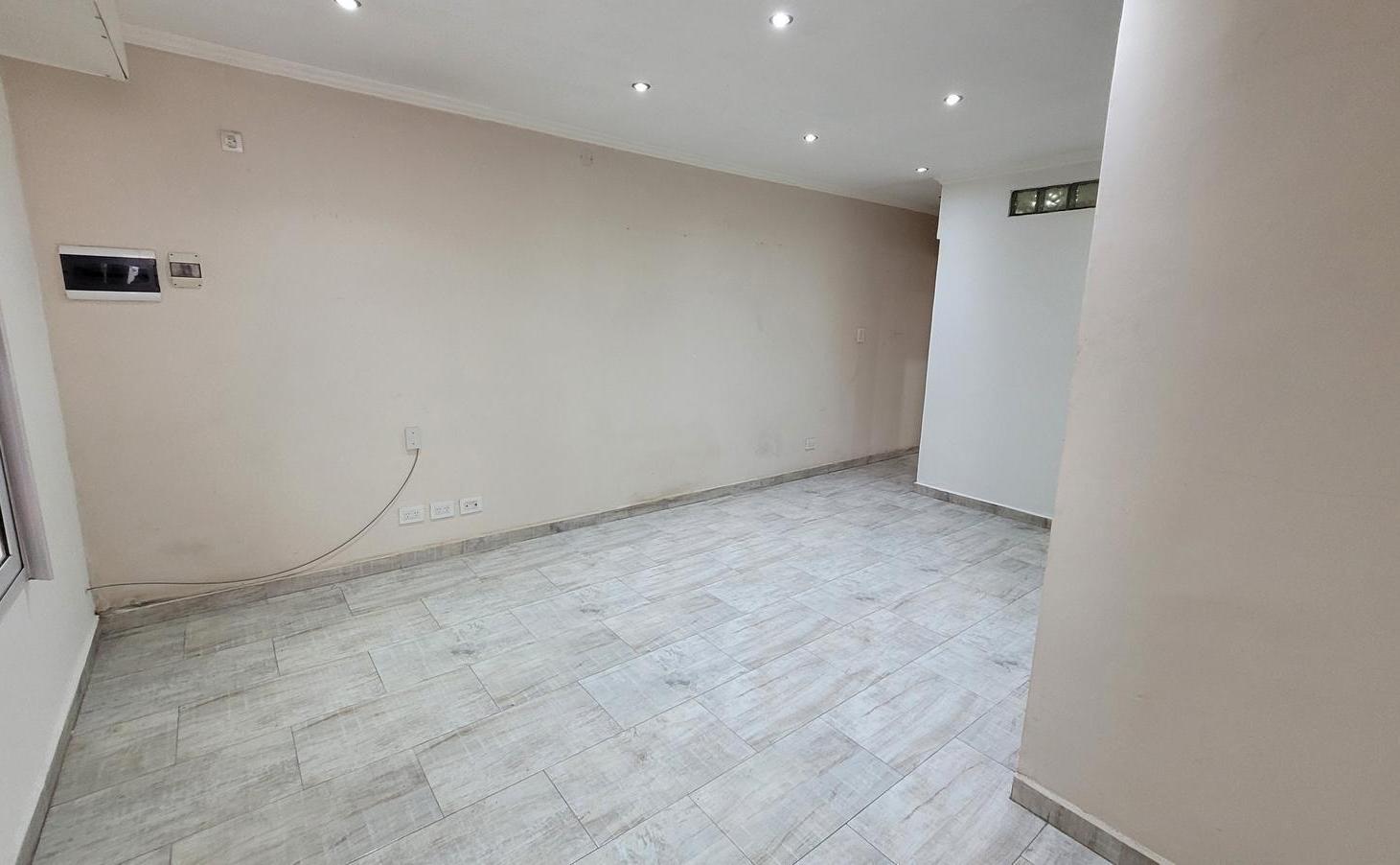 Foto de PH 2 Ambientes en Alquiler en Morón Norte – Planta Baja y con Patio, imagen 4