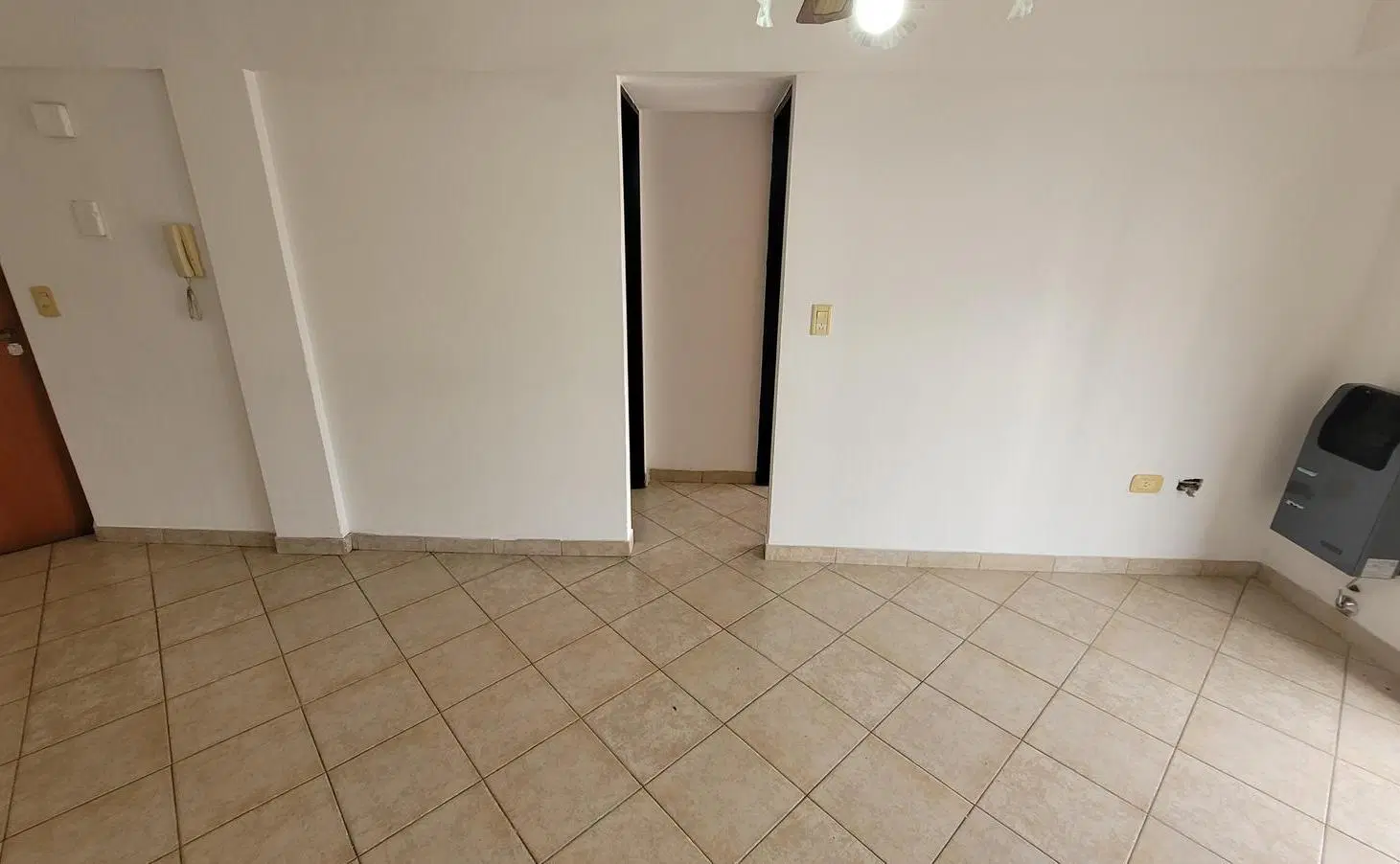 Departamento dos ambientes - Morón 8