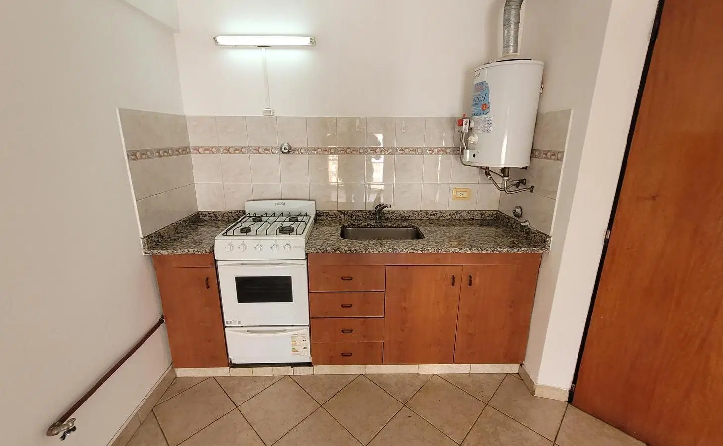 Departamento dos ambientes - Morón 5