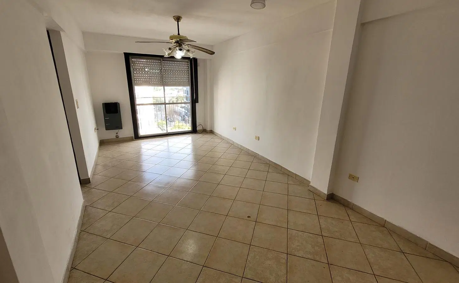 Departamento dos ambientes - Morón 4