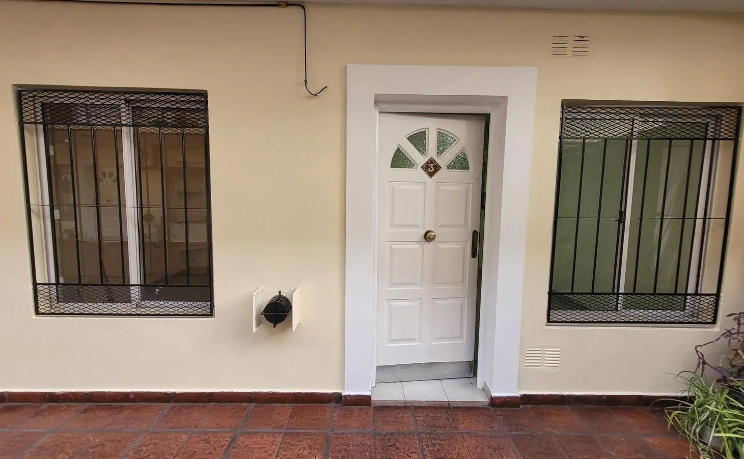 Departamento dos ambientes - Morón 1