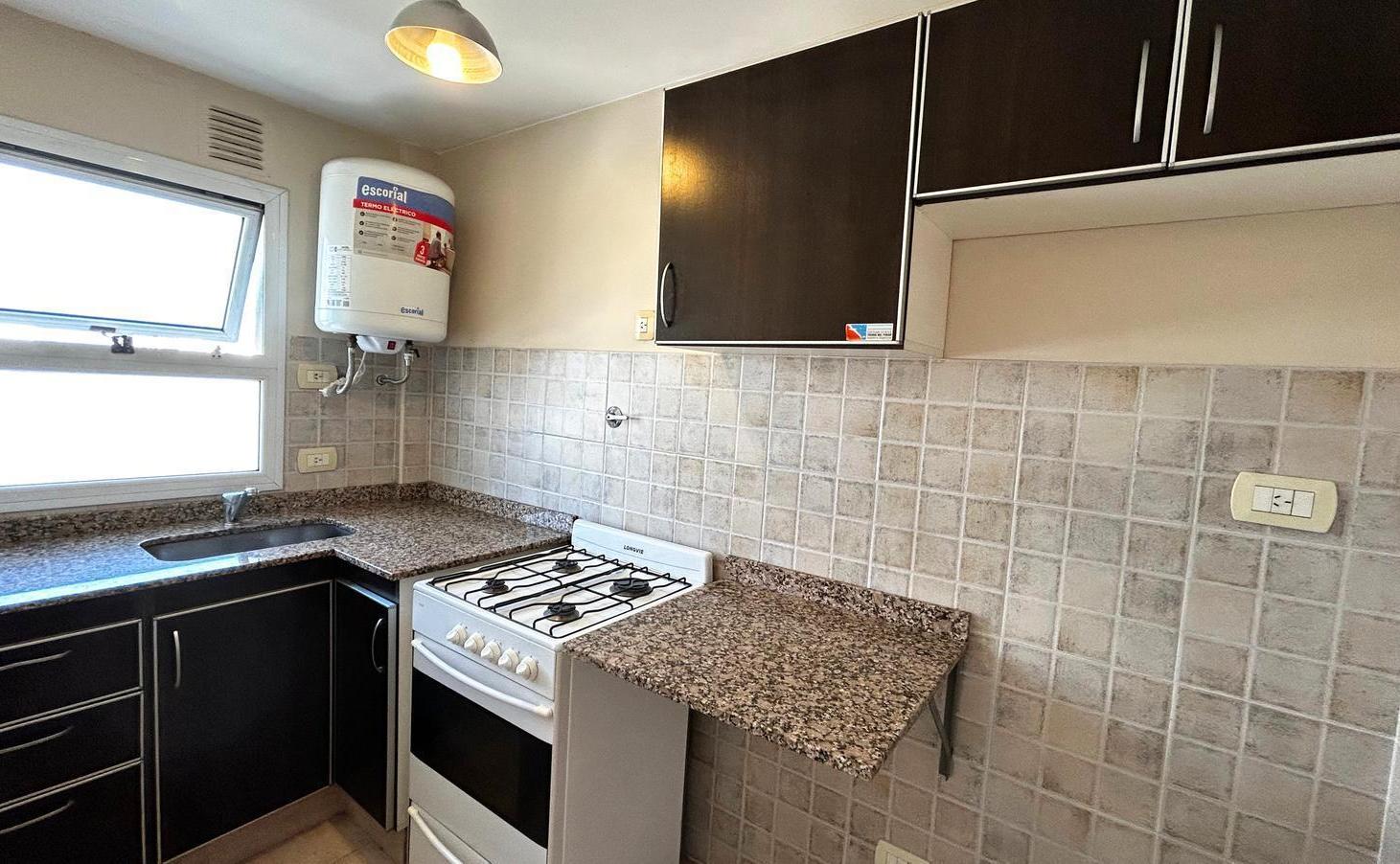 Foto de Departamento Monoambiente en Alquiler en Morón a 1 Cuadra de la, imagen 3