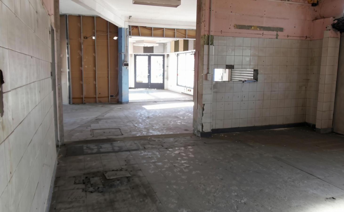 Foto de Local Comercial en Venta en Morón Norte – Esquina Salta y Azcuénaga, imagen 2
