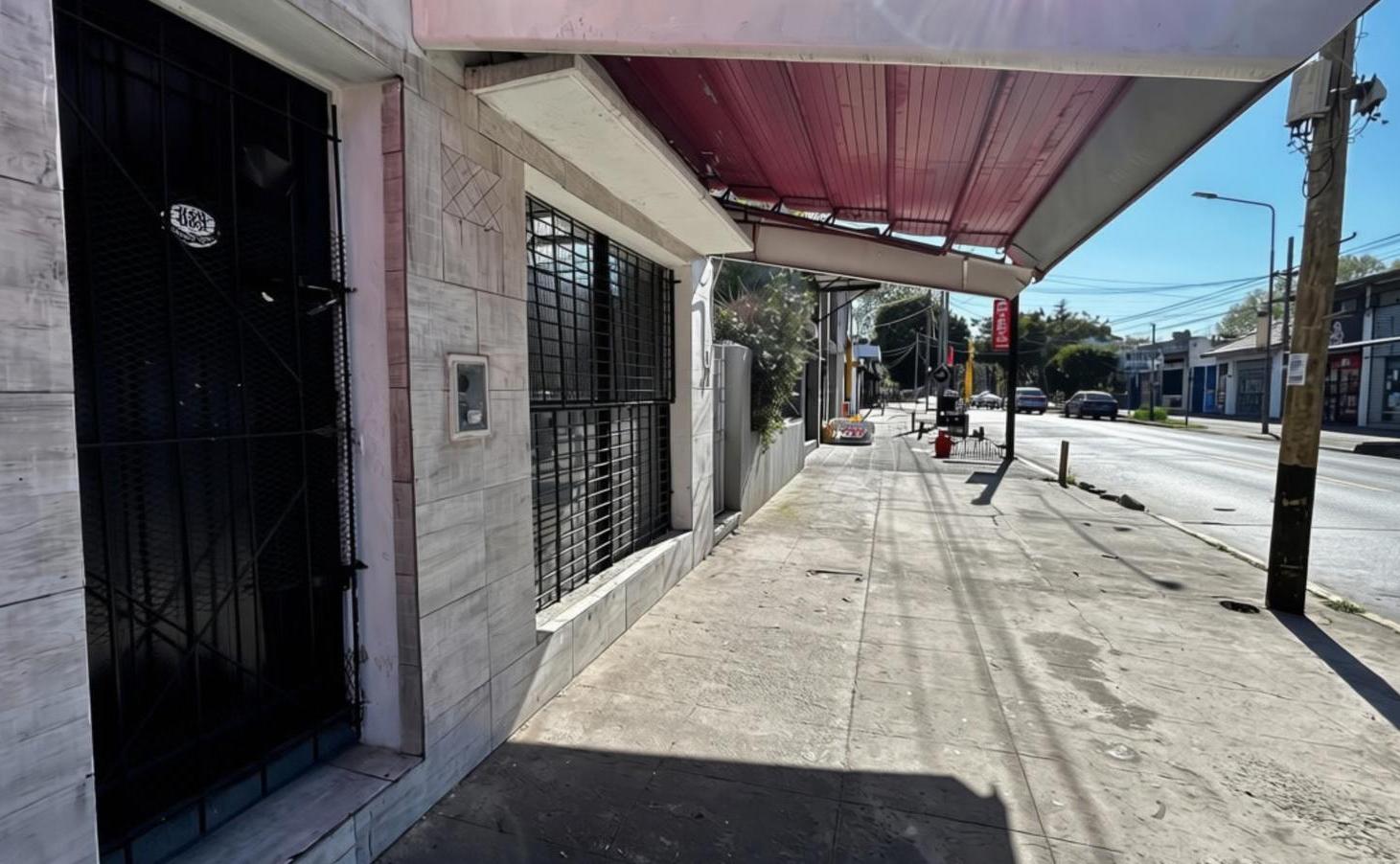 Foto de Local Comercial en Alquiler sobre Av. Balbín – Morón, imagen 4
